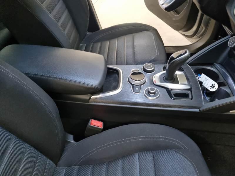 Alfa Romeo Stelvio 2.2 TD 190 CV SUPER BUSINESS AT8 Q4 - foto 39