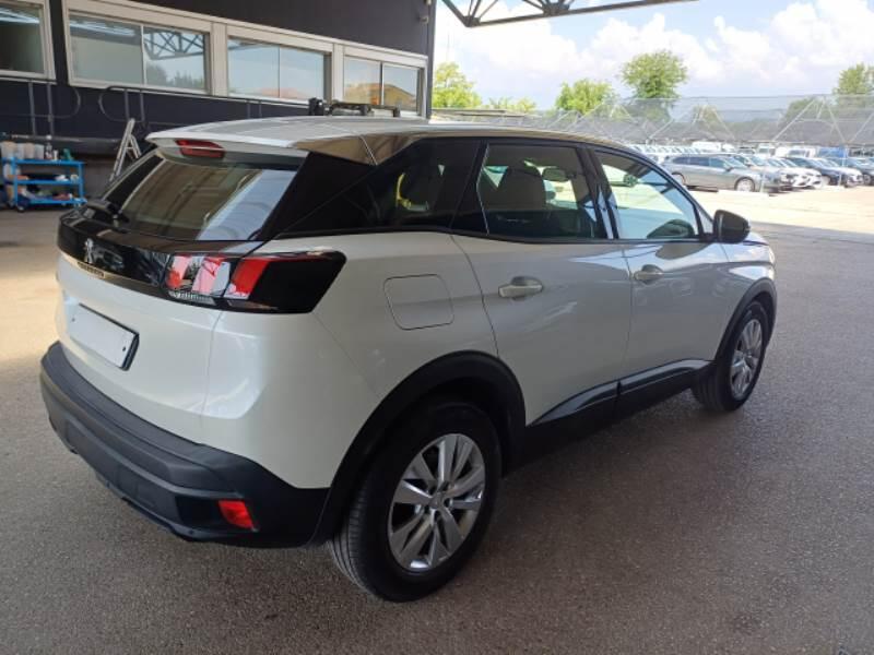 Peugeot 3008 SUV BLUEHDI 130 EAT8 SeS ACTIVE PACK - foto 2