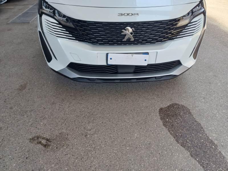 Peugeot 3008 SUV BLUEHDI 130 EAT8 SeS ACTIVE PACK - foto 21