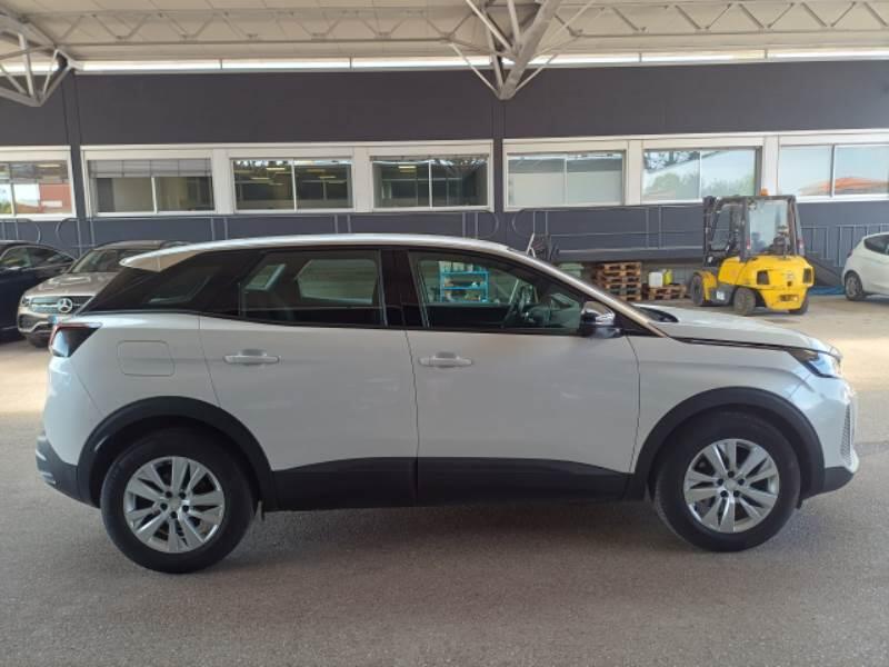 Peugeot 3008 SUV BLUEHDI 130 EAT8 SeS ACTIVE PACK - foto 7