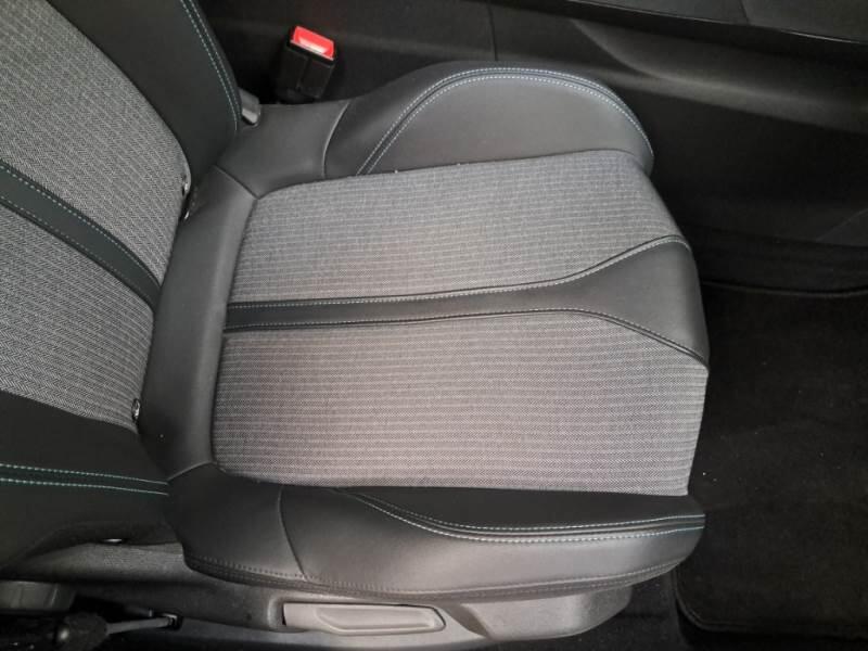 Peugeot 3008 130 EAT8 SeS ALLURE - foto 12