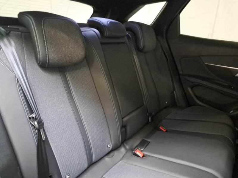 Peugeot 3008 130 EAT8 SeS ALLURE - foto 14