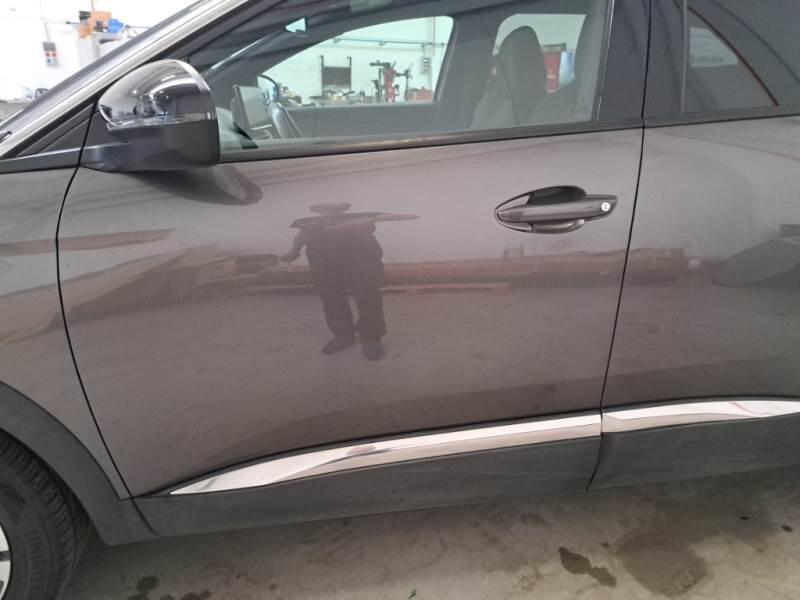Peugeot 3008 130 EAT8 SeS ALLURE - foto 52