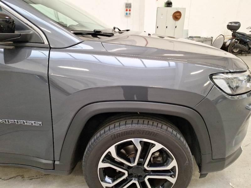 Jeep Compass 1.6 MJET II 96KW LIMITED - foto 33