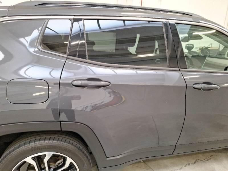 Jeep Compass 1.6 MJET II 96KW LIMITED - foto 37