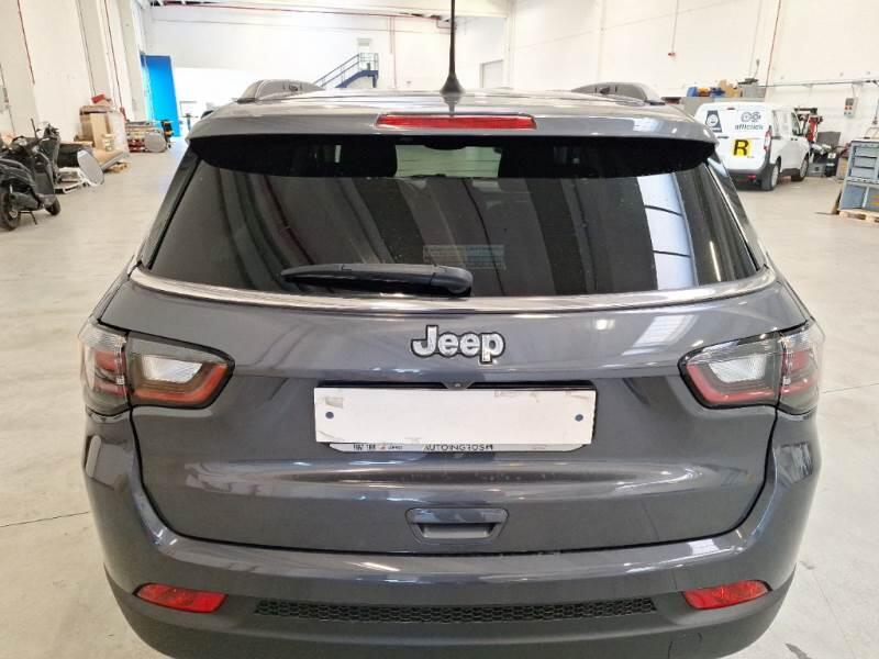 Jeep Compass 1.6 MJET II 96KW LIMITED - foto 42