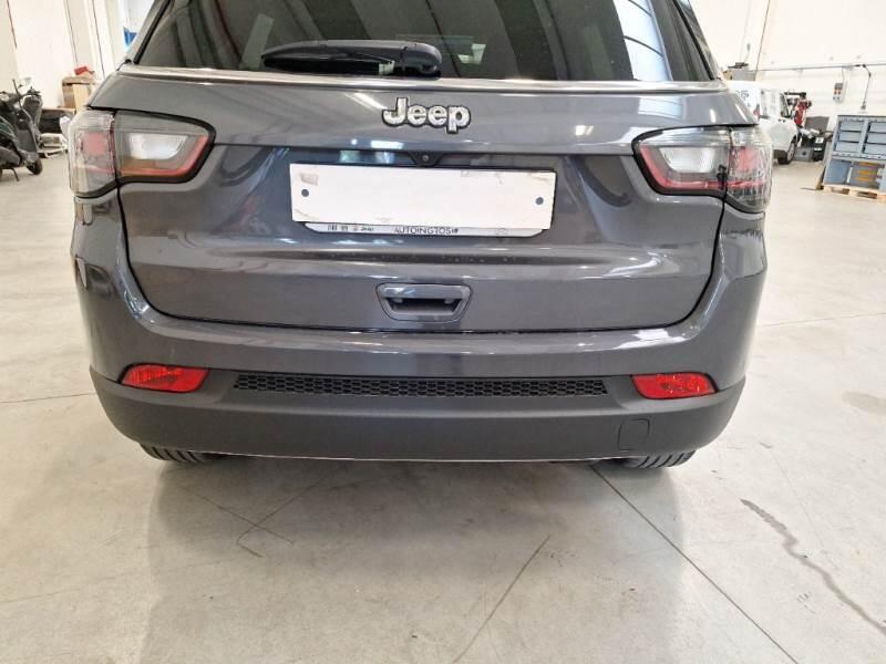 Jeep Compass 1.6 MJET II 96KW LIMITED - foto 44