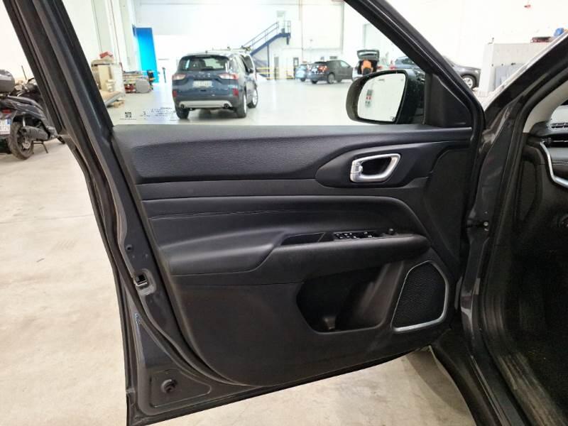 Jeep Compass 1.6 MJET II 96KW LIMITED - foto 47