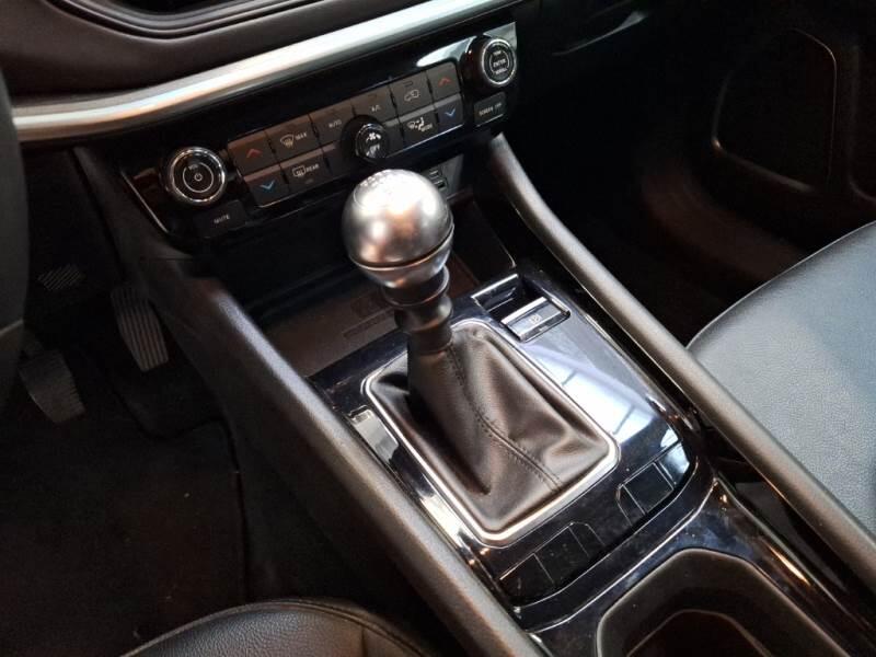 Jeep Compass 1.6 MJET II 96KW LIMITED - foto 55