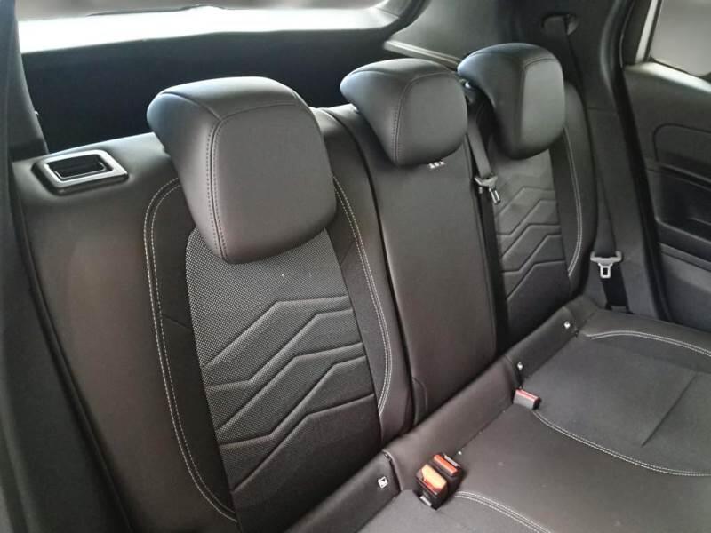 Jeep Avenger SUV 1.2 MHEV E-HYBRID TURBO ALTITUDE - foto 15