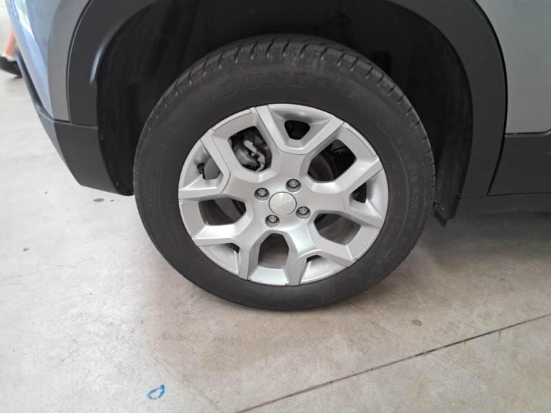 Jeep Avenger SUV 1.2 MHEV E-HYBRID TURBO ALTITUDE - foto 19