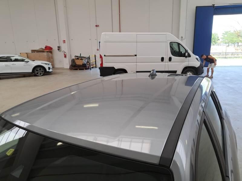 Jeep Avenger SUV 1.2 MHEV E-HYBRID TURBO ALTITUDE - foto 21