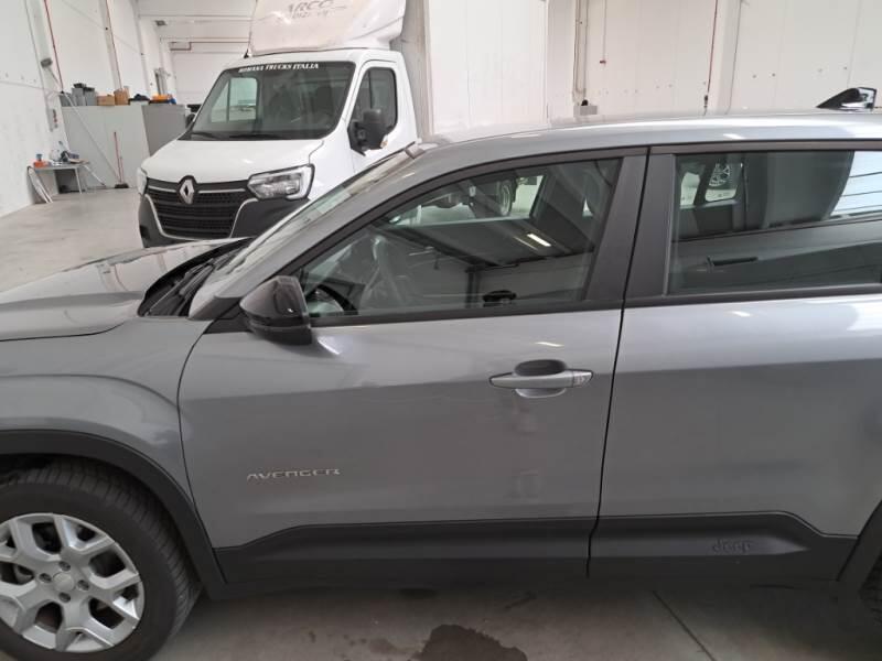 Jeep Avenger SUV 1.2 MHEV E-HYBRID TURBO ALTITUDE - foto 45