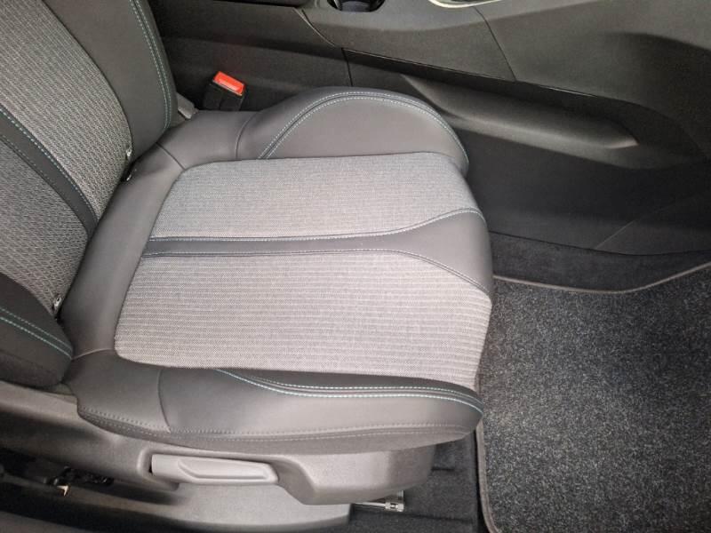 Peugeot 3008 BLUEHDI 130 EAT8 SeS ALLURE - foto 14