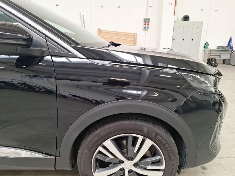 Peugeot 3008 BLUEHDI 130 EAT8 SeS ALLURE - foto 30