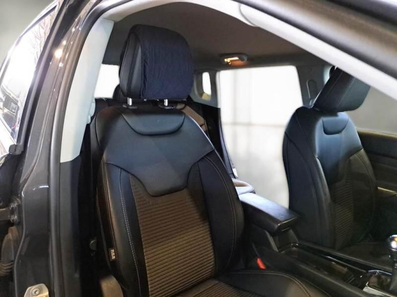 Jeep Compass 1.6 MJET II 96KW NIGHT EAGLE - foto 13