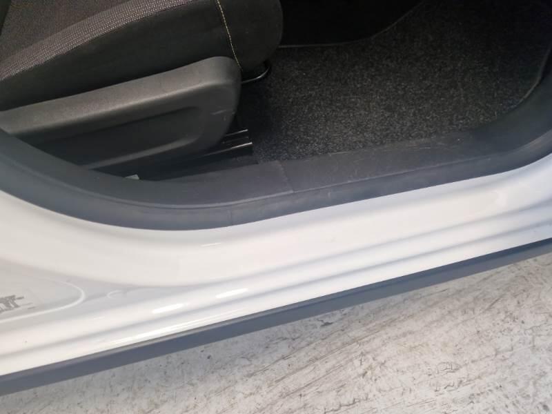 Citroën C3 PURETECH 83 SeS SHINE NEO PATENTATI - foto 95