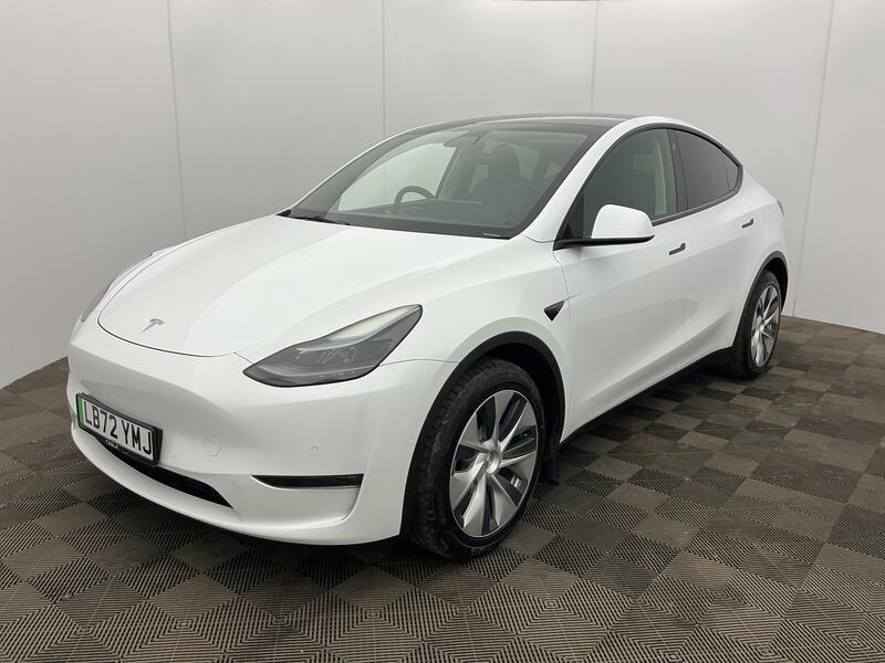 Picture of Tesla Model Y Dual Motor Long Range