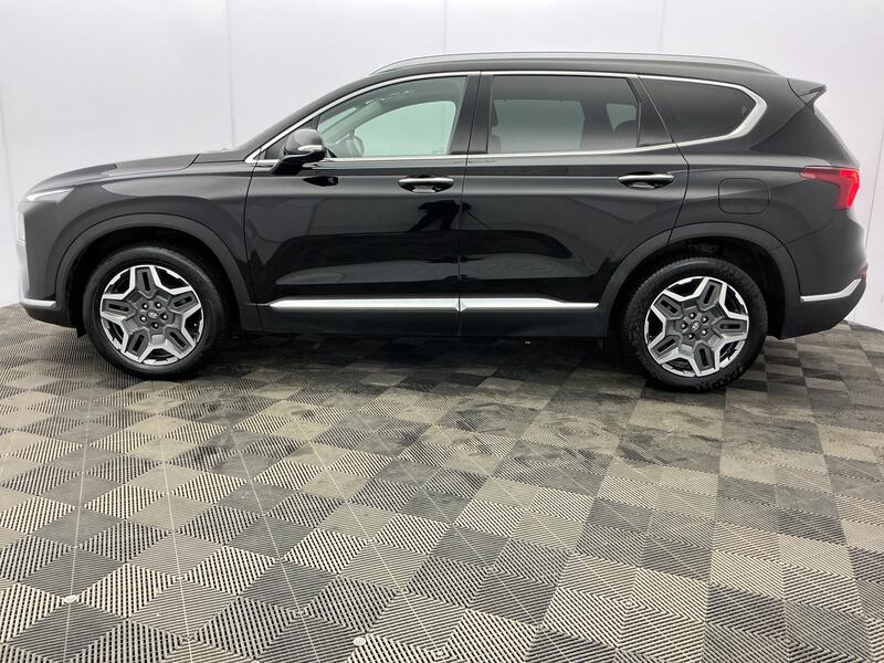 Picture of Hyundai Santa Fe 7Seat 1.6TGDi Phev Ultimate Auto 4Drive