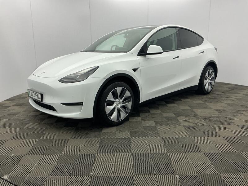 Picture of Tesla Model Y Dual Motor Long Range