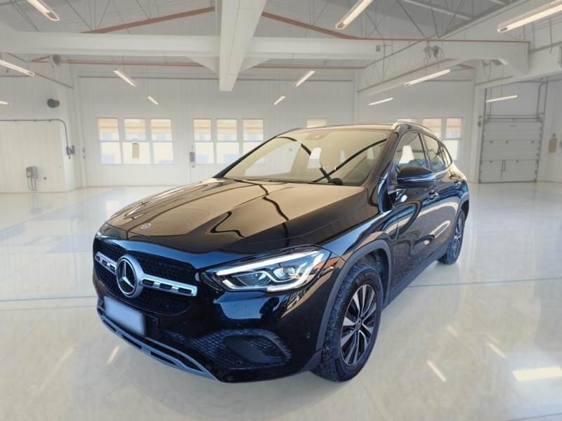 Mercedes GLA CROSSOVER 250 AUTOMATIC EQ-POWER BUS EXTRA