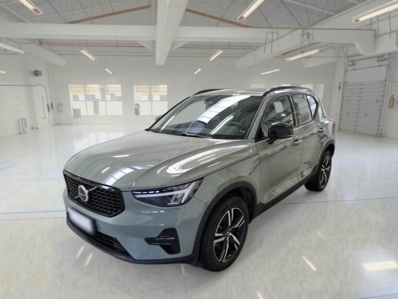Volvo XC40 SUV B3 AUTOMATICO PLUS DARK