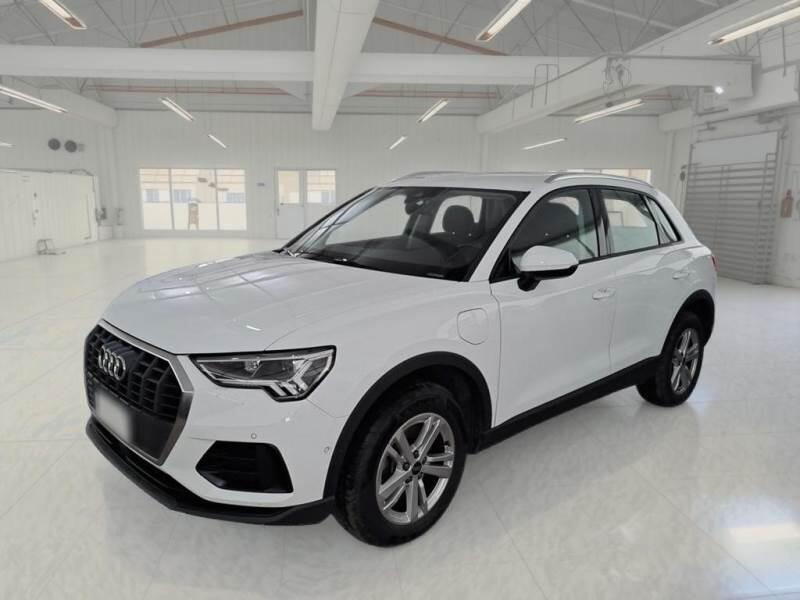 Audi Q3 SUV 45 TFSI E S TRONIC BUSINESS