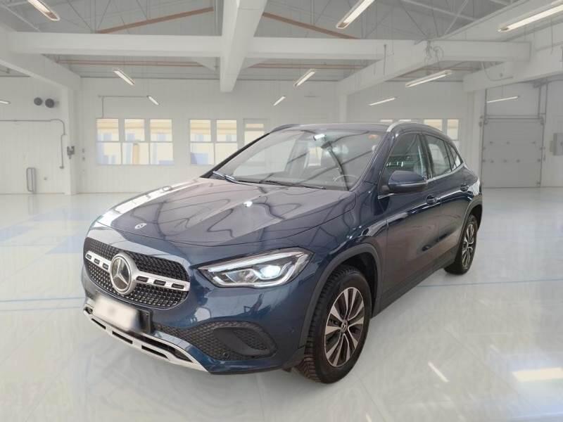 Mercedes GLA CROSSOVER 250 AUTOMATIC EQ-POWER BUS EXTRA