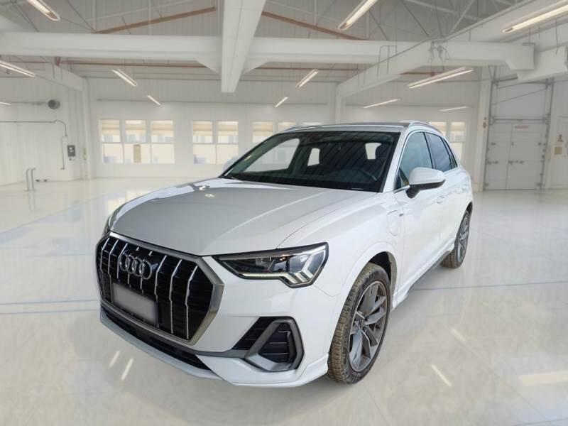 Audi Q3 SUV 45 TFSI E S TRONIC S LINE EDITION