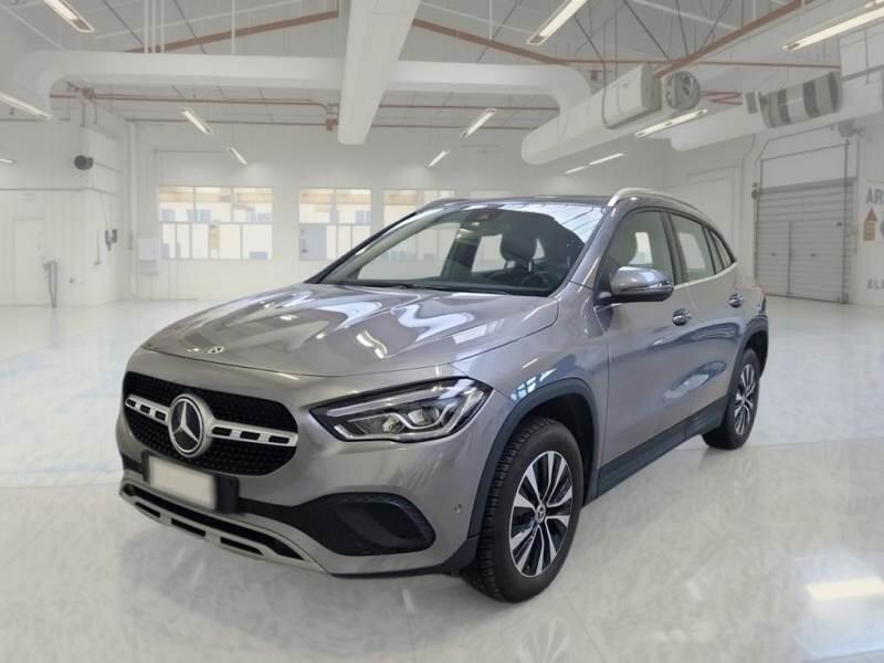 Mercedes GLA CROSSOVER 250 AUTOMATIC EQ-POWER BUS EXTRA