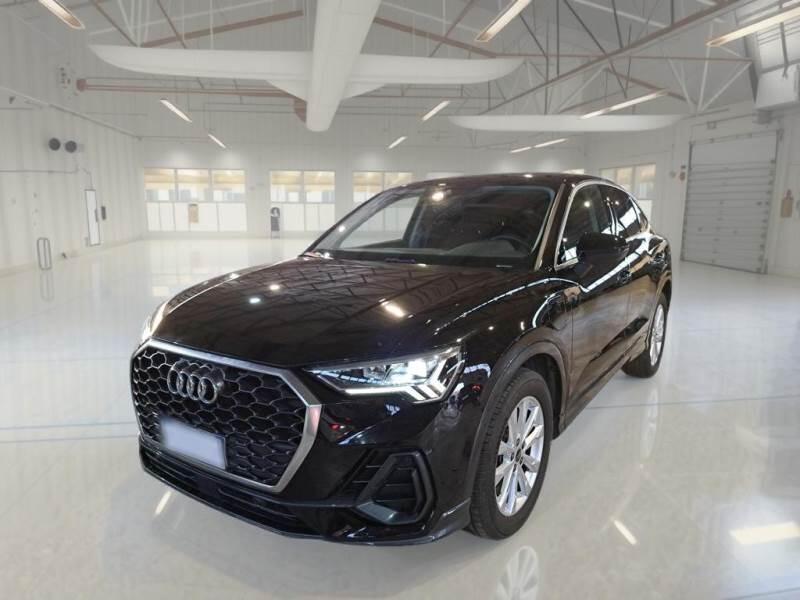 Audi Q3 45 TFSI E S TRONIC BUSINESS PLUS