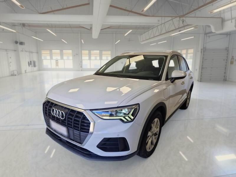 Audi Q3 45 TFSI E S TRONIC